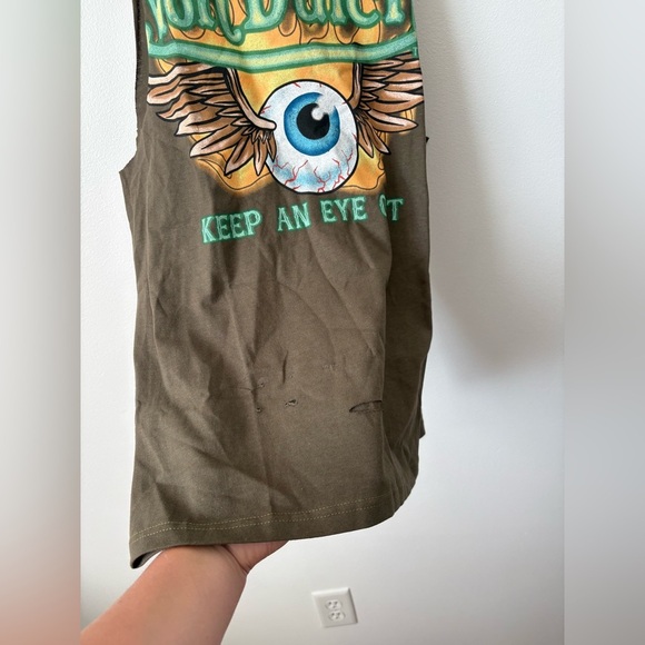 Von Dutch Keep An Eye Out Graphic Tee – Hunter Green – Size Medium – NWT - Picture 5 of 6